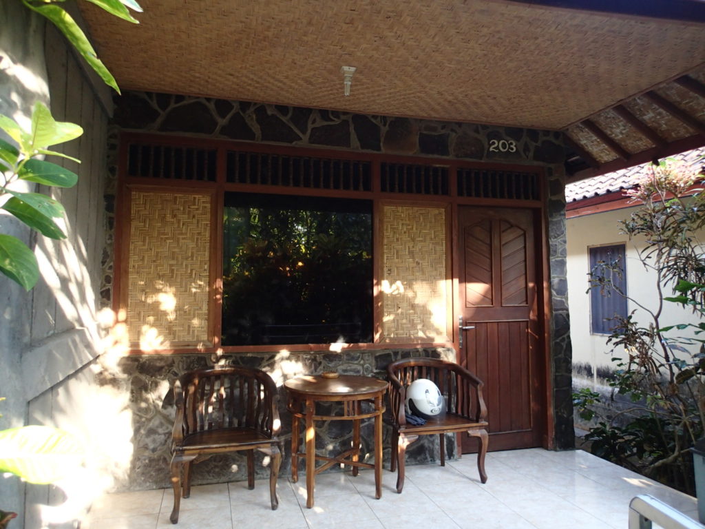 Agung Bungalow Candidasa chairs