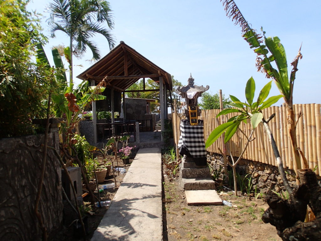 Amed Bali cheap stay lane