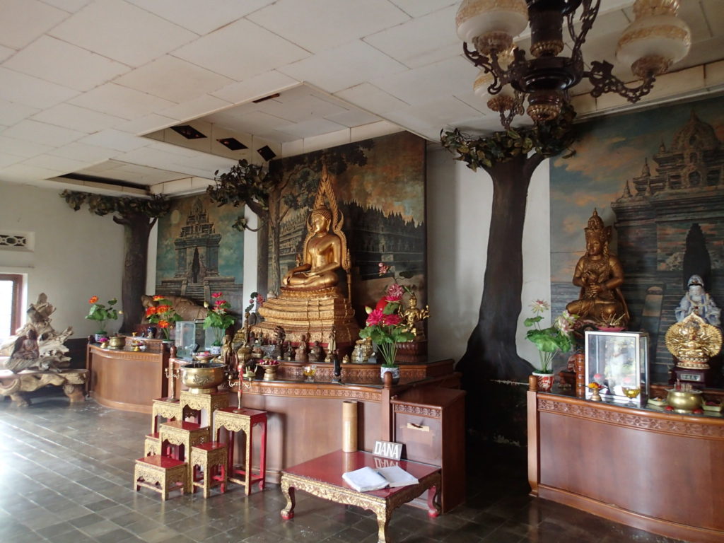 Banjar Buddhist Temple Lovina Bali inside