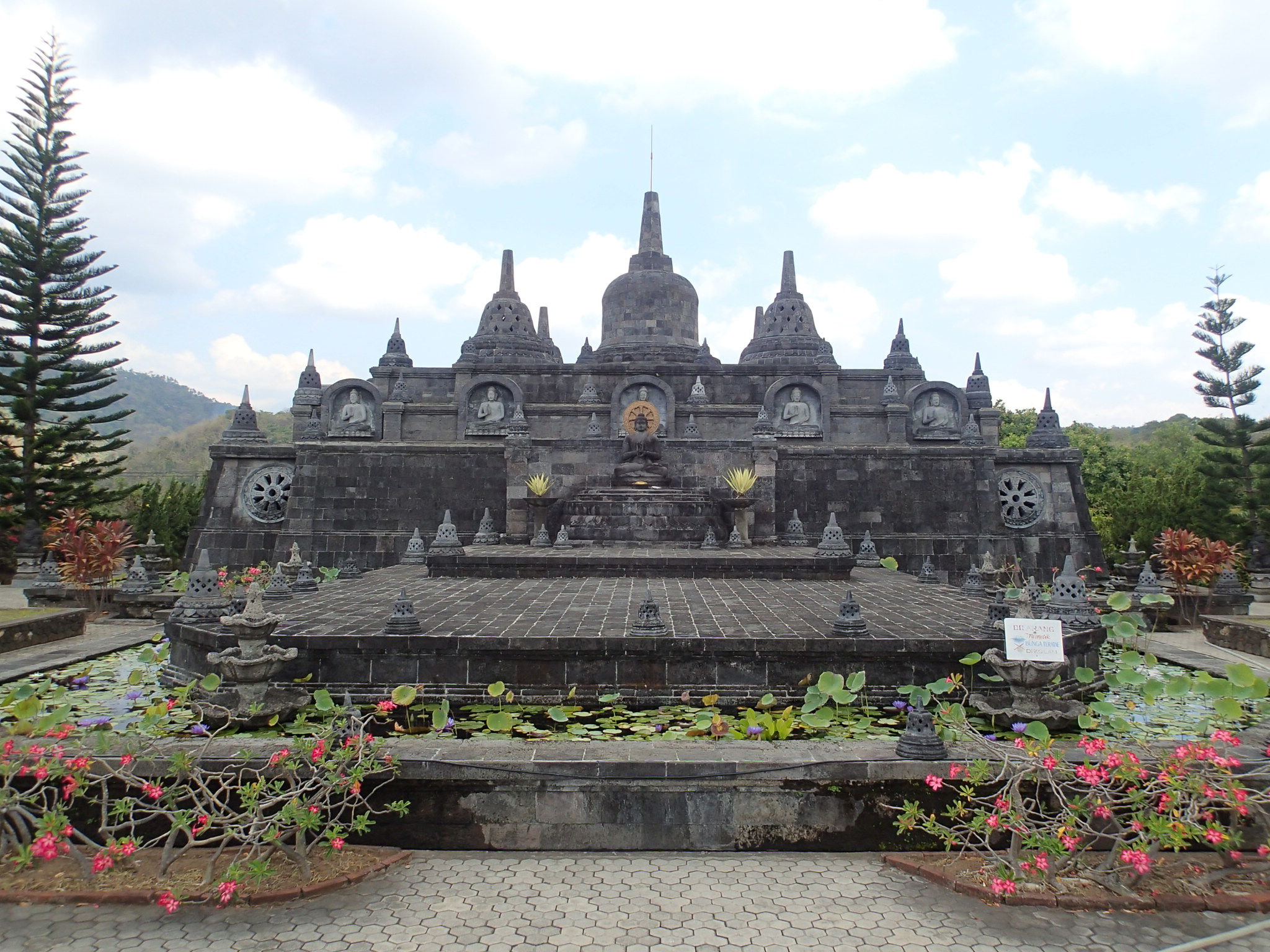 Banjar Buddhist Temple Lovina Bali