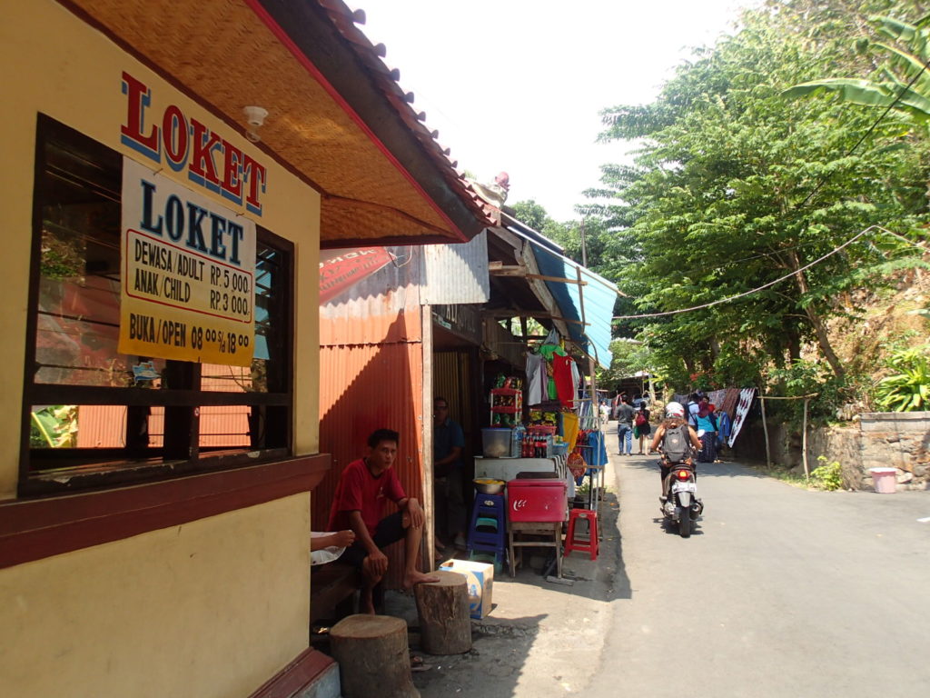 Banjar Hot Springs Lovina ticket