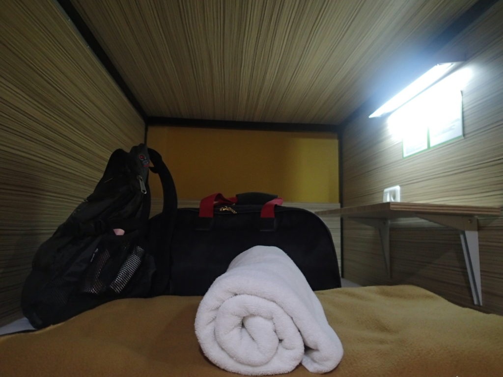 CX Hostel Kuta dorm bed