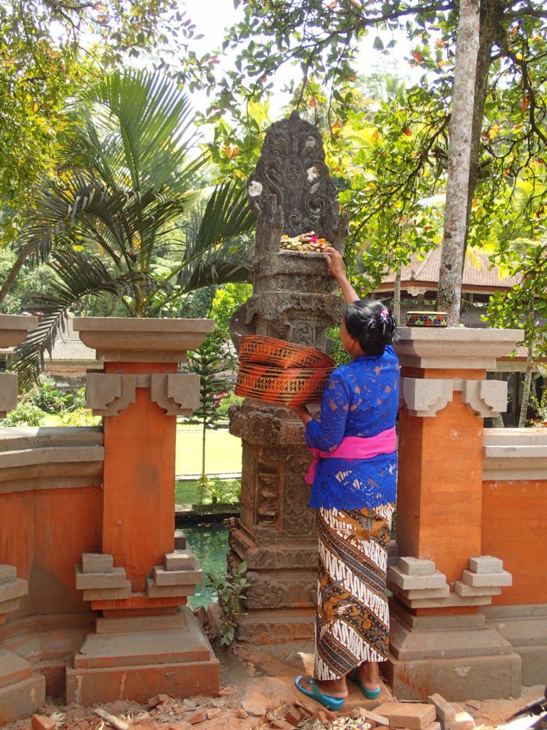 Gunung Kawi Sebatu woman