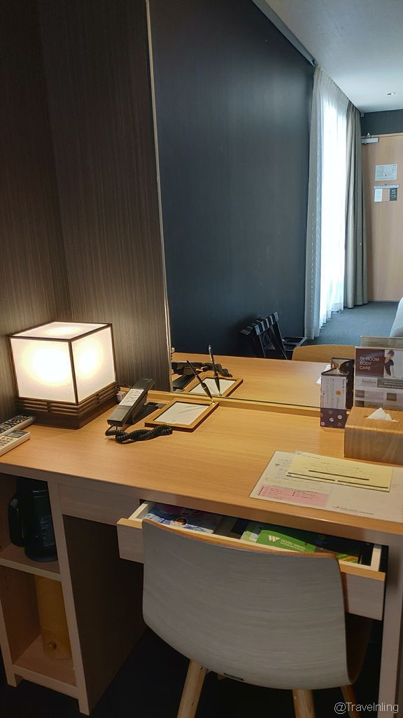 Hotel Wing International Kyoto Shijo Karasuma desk