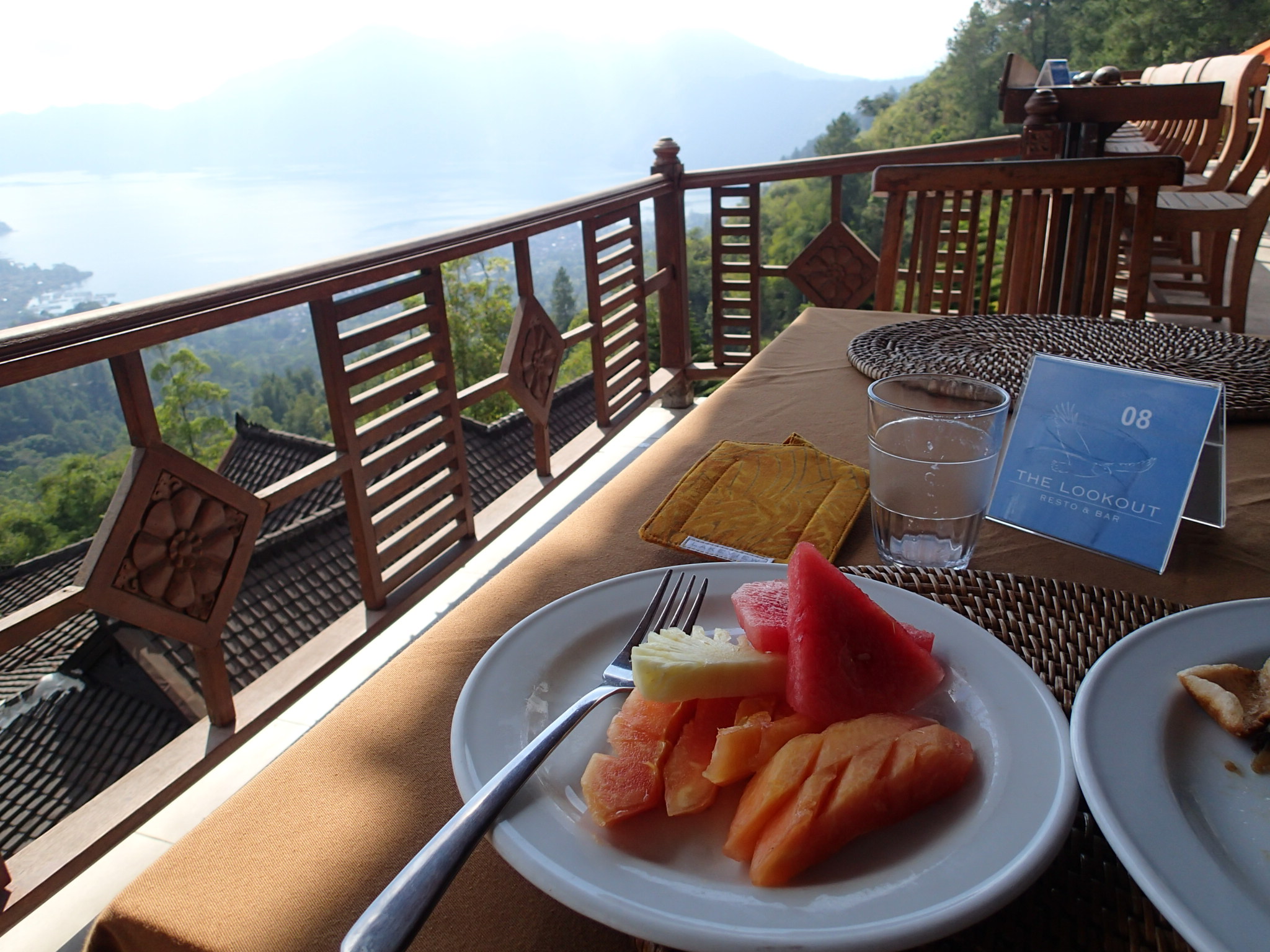 Lakeview Hotel Restaurant Kintamani view and fruits