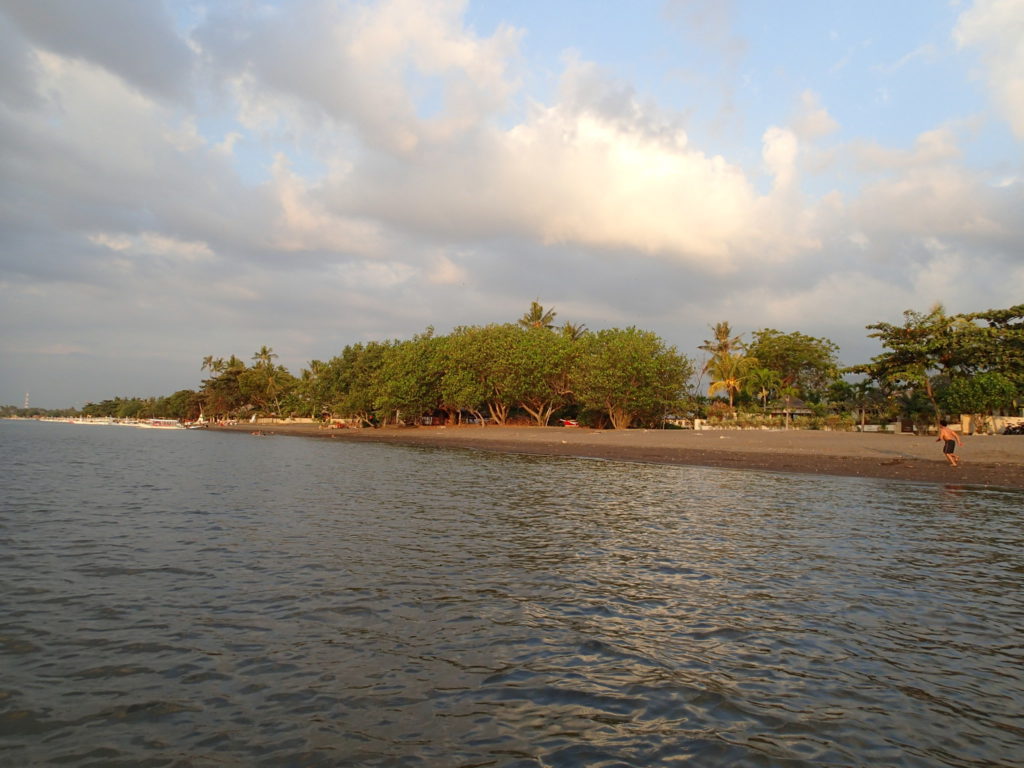 Lovina beach tranquil