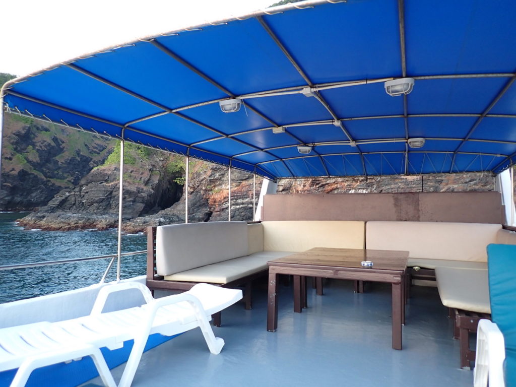 MV Oktavia Sundeck Similan