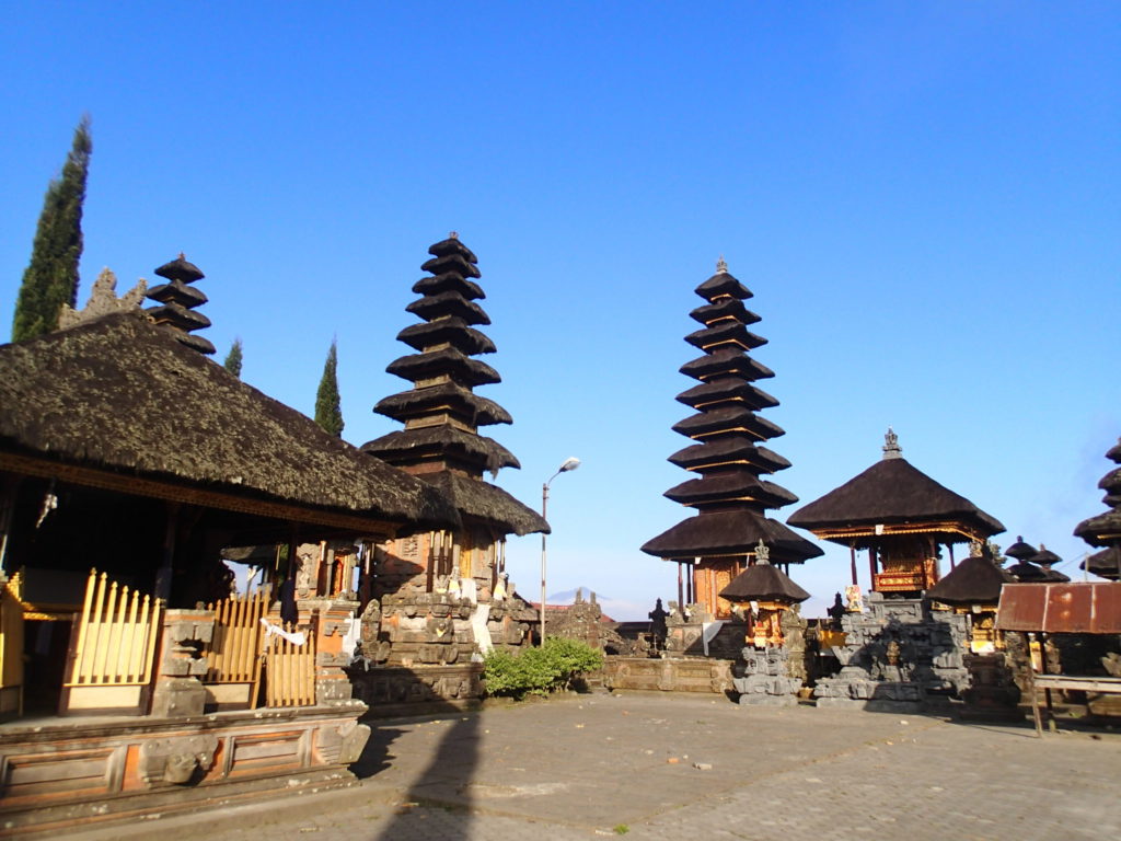 Pura Gunung Menak Batur Kintamani Bali sunny 1