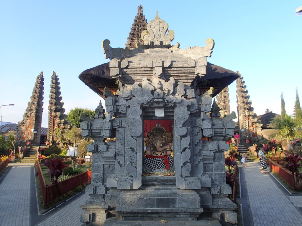 Pura Gunung Menak Batur Kintamani enter