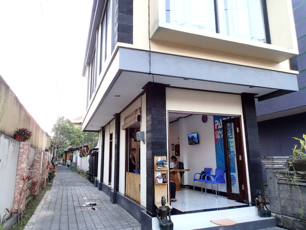 Sanur Cafe Locca Homestay