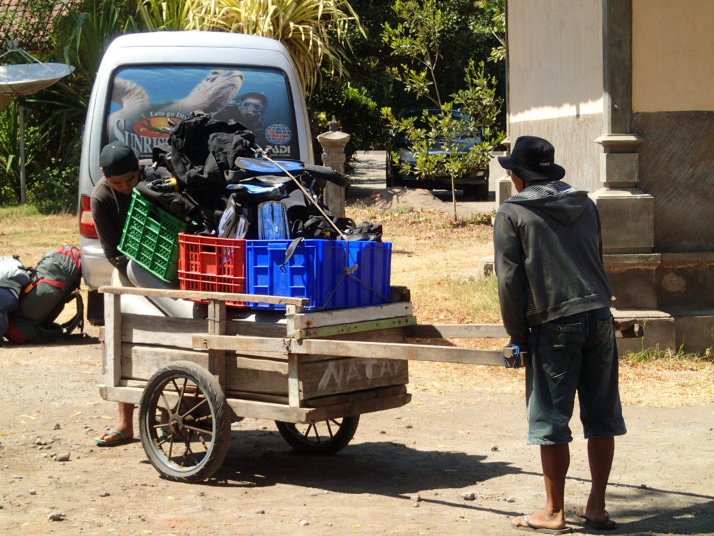 Sunrise Dive Lovina Bali transport equipments