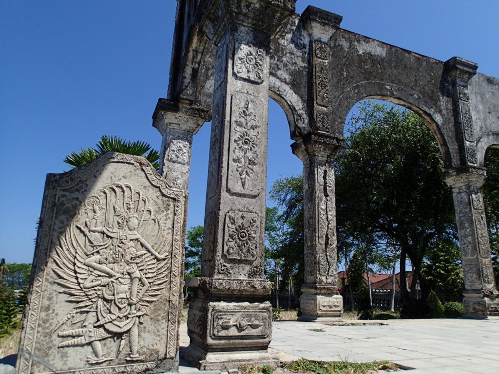 Taman Ujung Water Palace 16