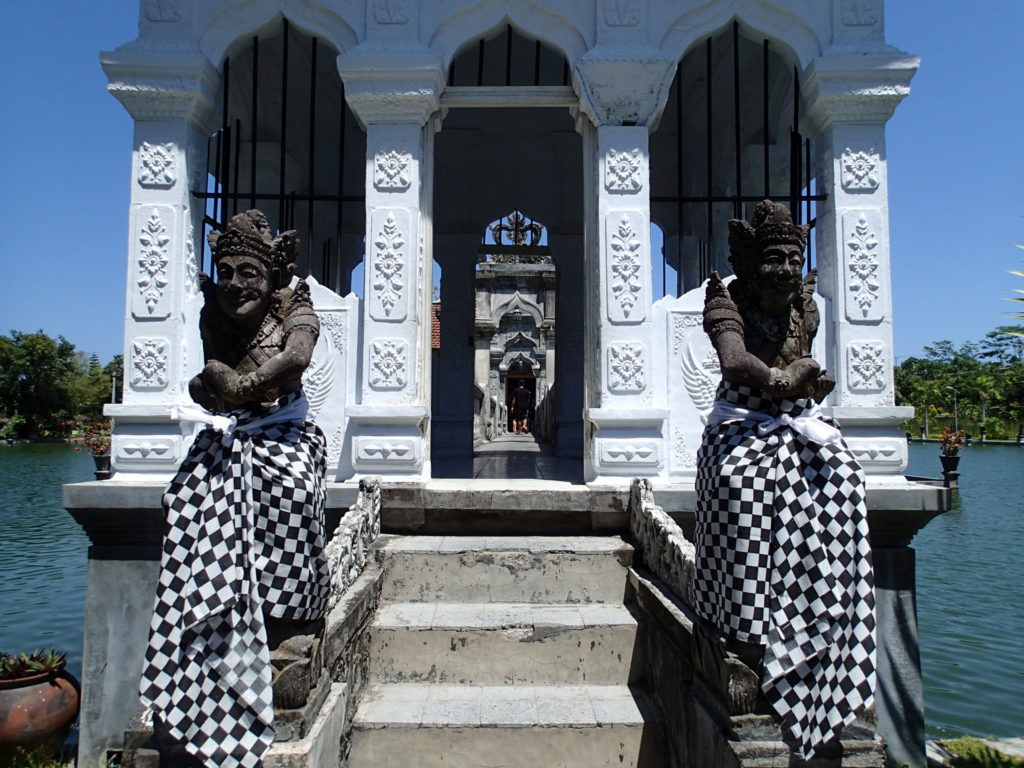 Taman Ujung Water Palace 7