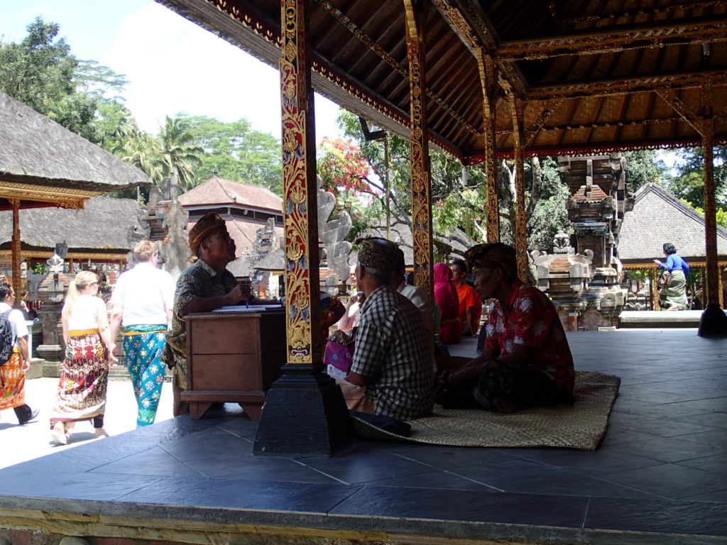 Tirta Empul Ubud Bali 3