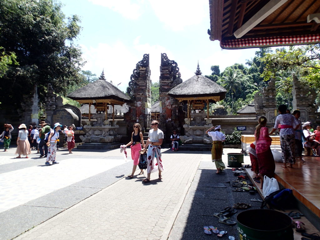 Tirta Empul Ubud Bali inside