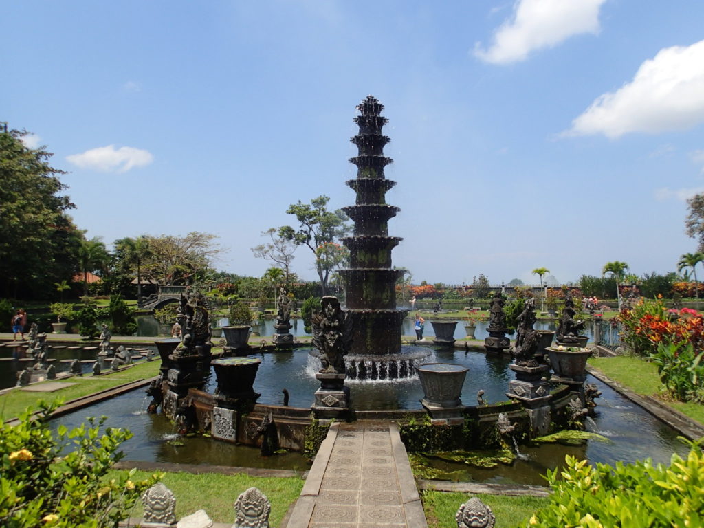 峇里島 蒂爾塔岡加水宮 噴泉 Tirta Gangga Water Palace Fountain Bali