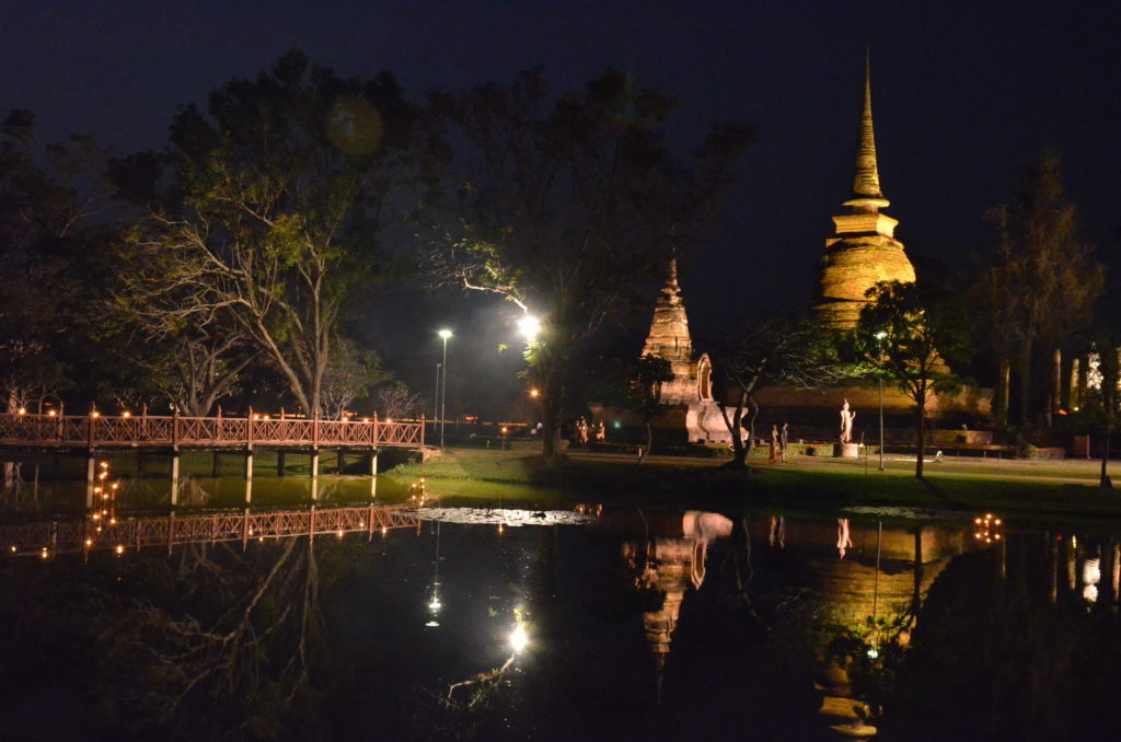 Wa Sa Si Sukhothai evening