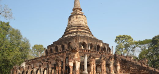 Wat Chang Lom Si Satchanalai Sukhothai