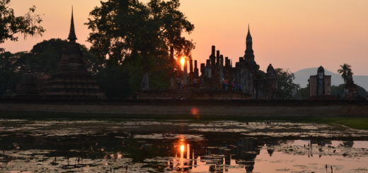 Wat Mahathat Sukhothai sunset