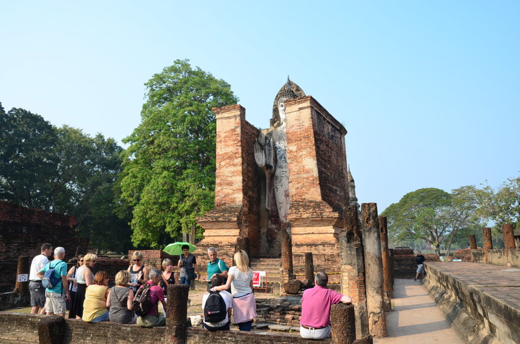 Wat Mahathat Sukhothai tourists