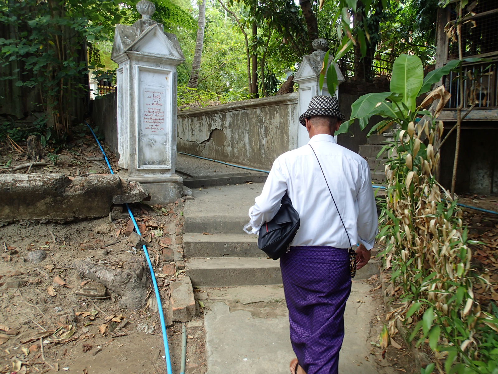 Yangon a guide