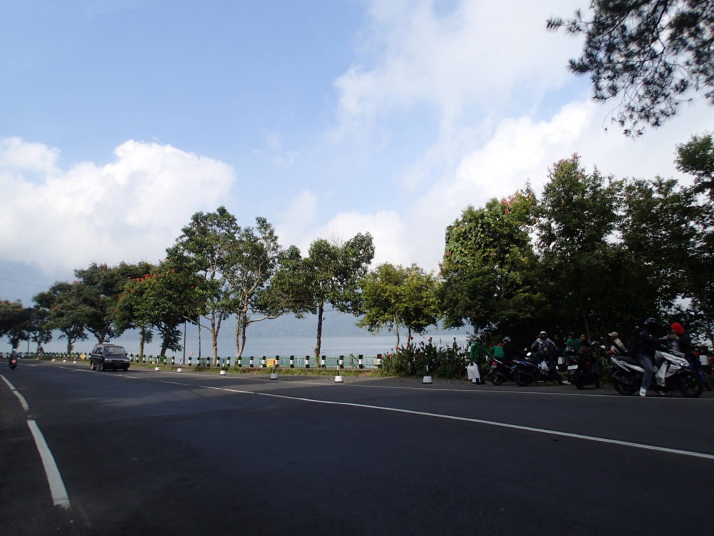 approaching Lake Braton Bali